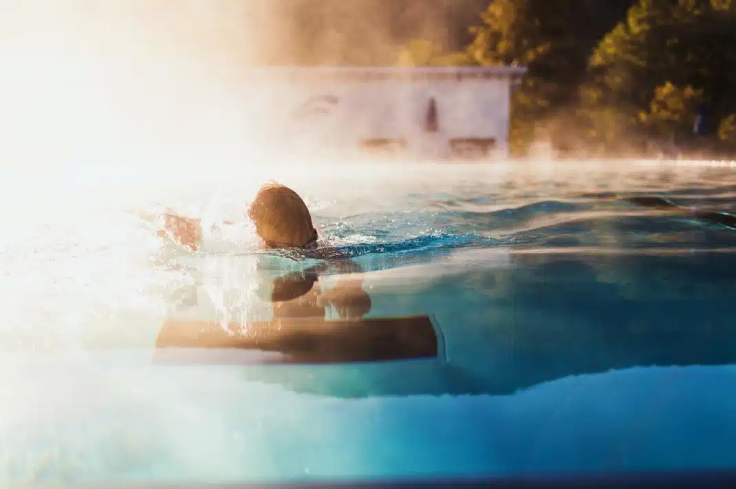 Why is thermal loss important to consider when choosing the size heat pump for your pool?